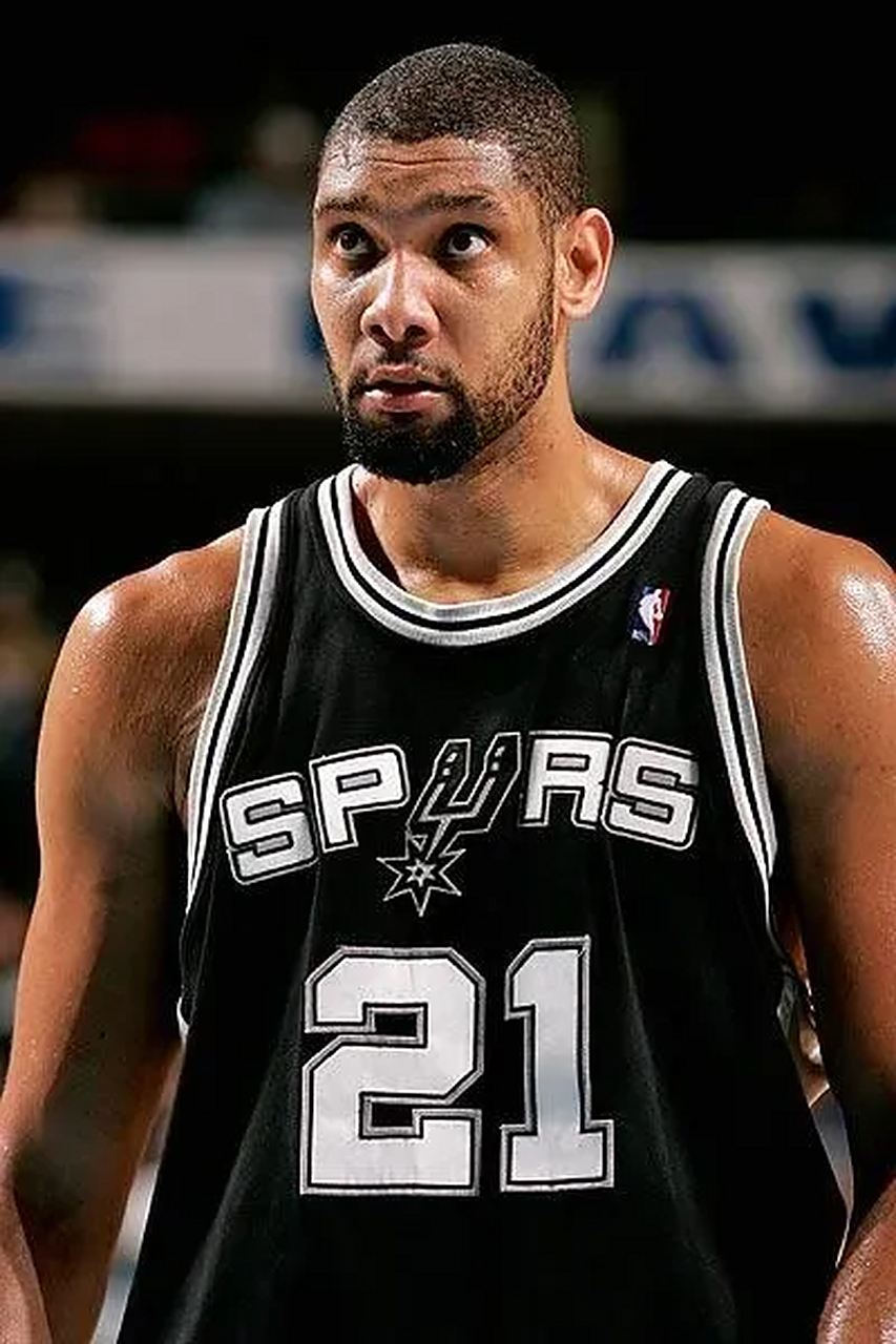 CBA球员表现回顾：辽宁男篮精彩集锦,（CBA赛场回顾：辽宁男篮球员高光集锦）