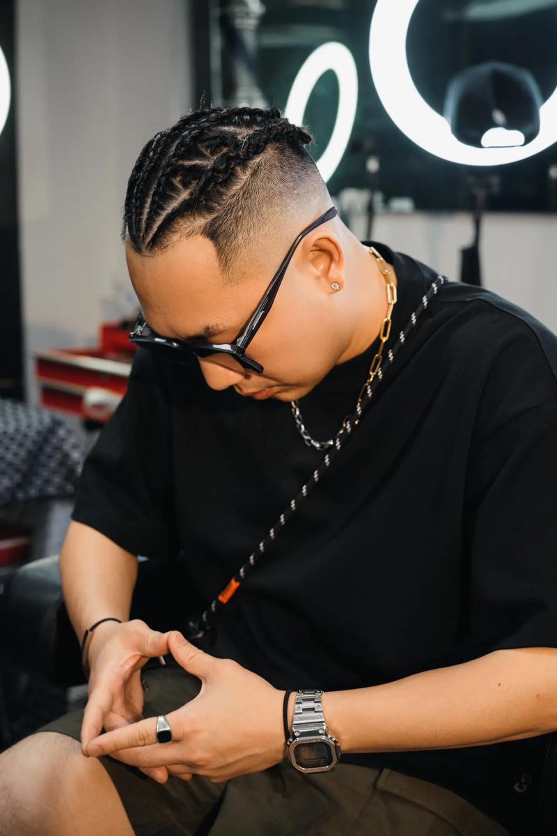 加拉塔萨雷客场3-0大胜阿贾克斯，奥斯梅恩帽子戏法（加拉塔萨雷客场三球零封阿贾克斯，奥斯梅恩独中三元）