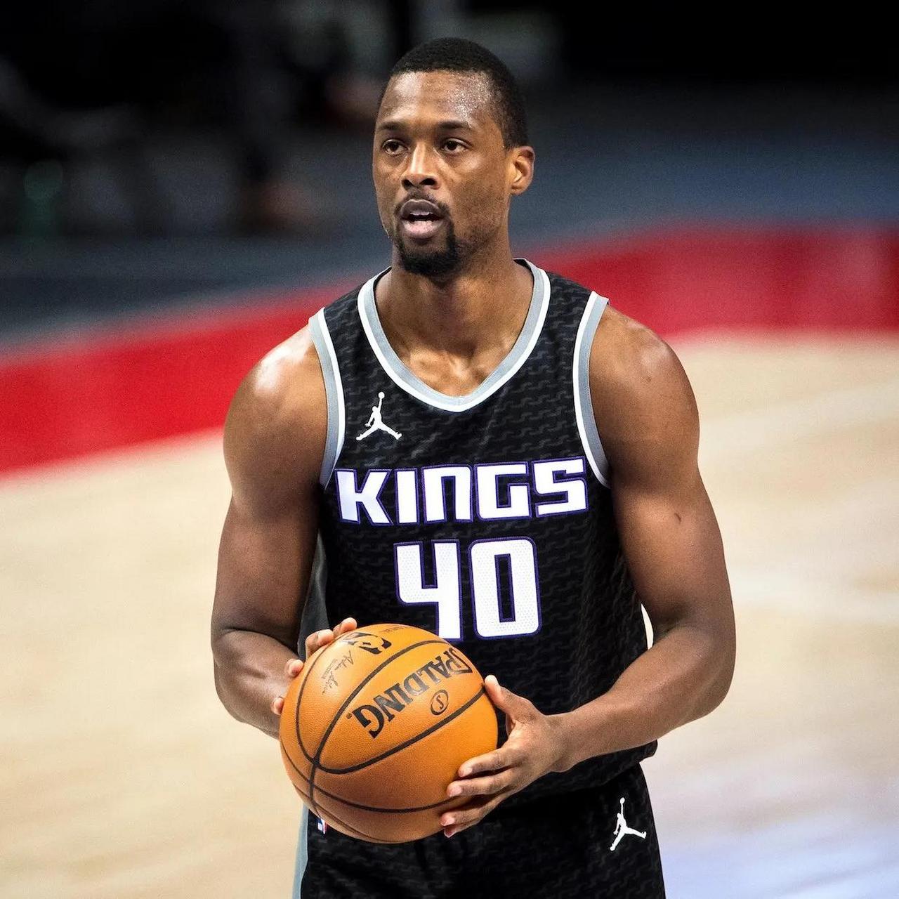 科莫5-1大胜都灵，阿达伊梅开二度，巴图里纳破门（阿达伊双响巴图里纳破门，科莫5-1横扫都灵）