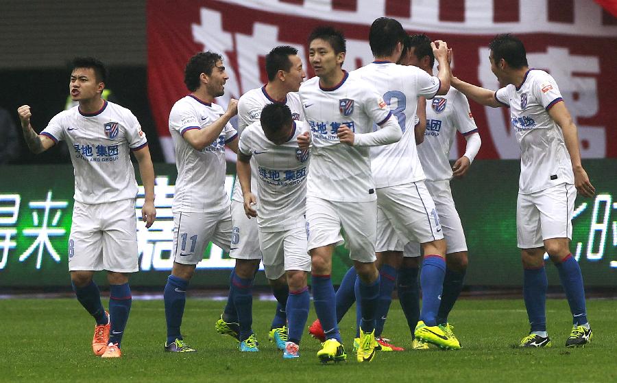 鲁尔：多特小将科尔-坎贝尔就转会接触了中日德兰和图尔贝里（鲁尔称：多特小将科尔-坎贝尔就转会已与中日德兰、图尔贝里接触）