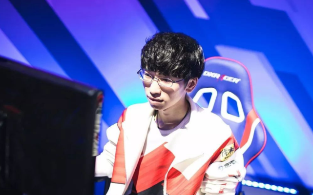 曼队的较量 曼队的较量